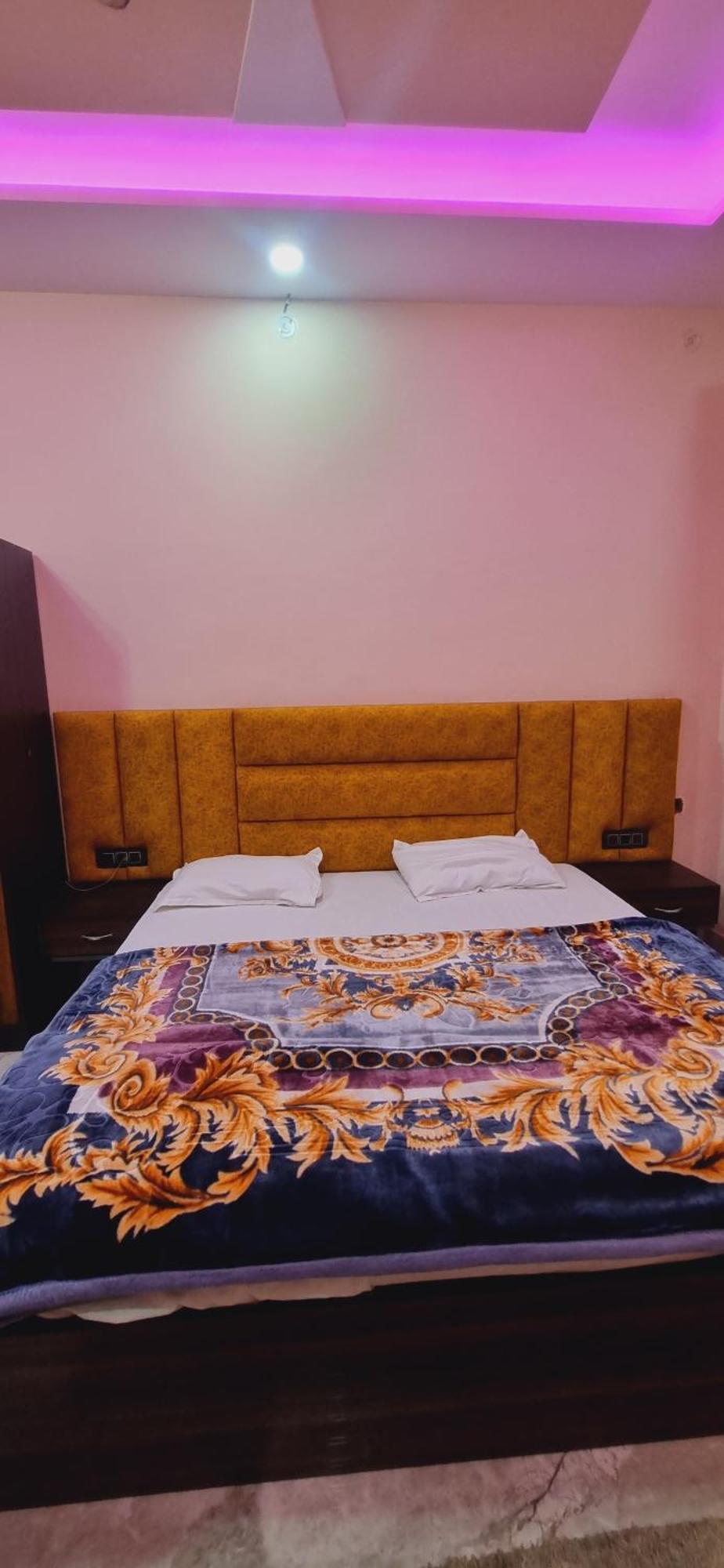 Surya Palace Ayodhya Esterno foto