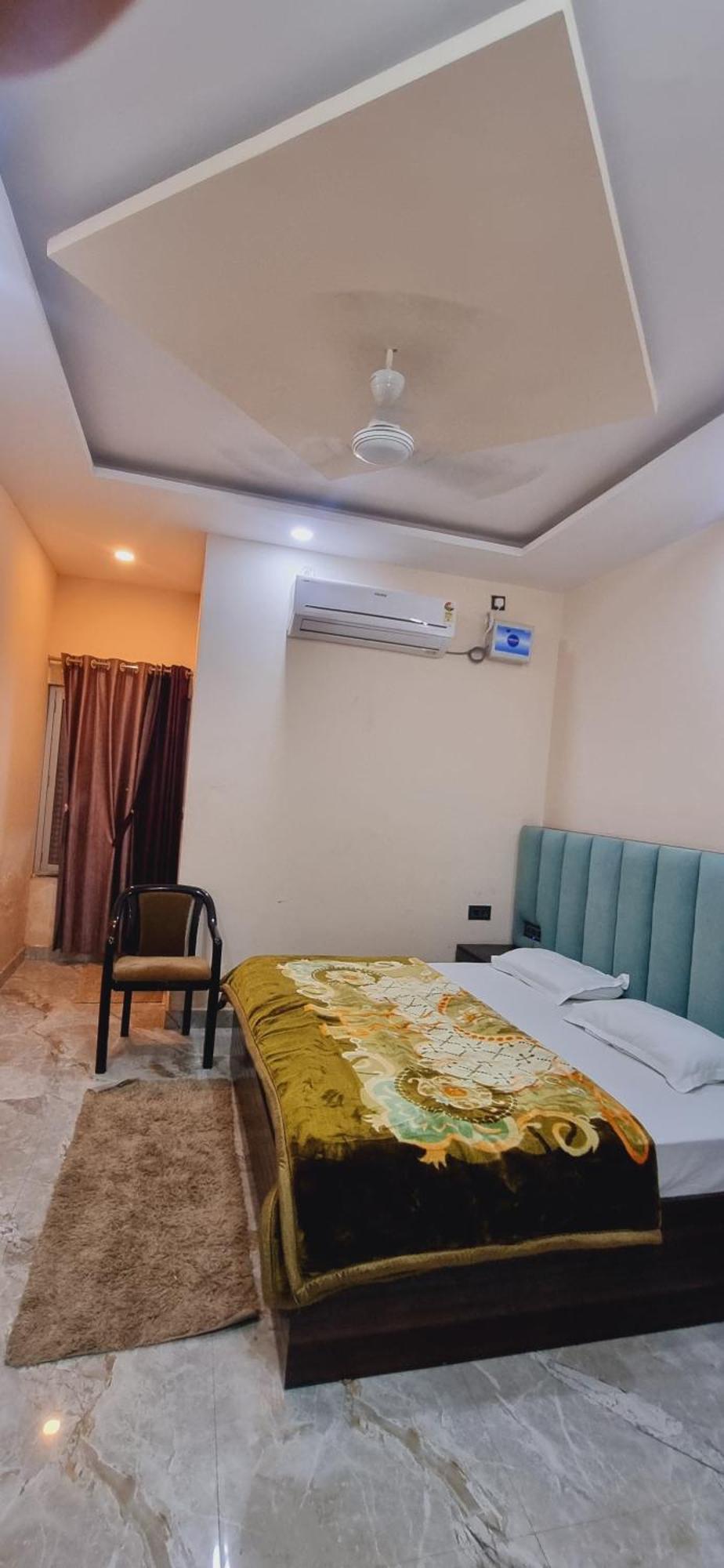 Surya Palace Ayodhya Esterno foto